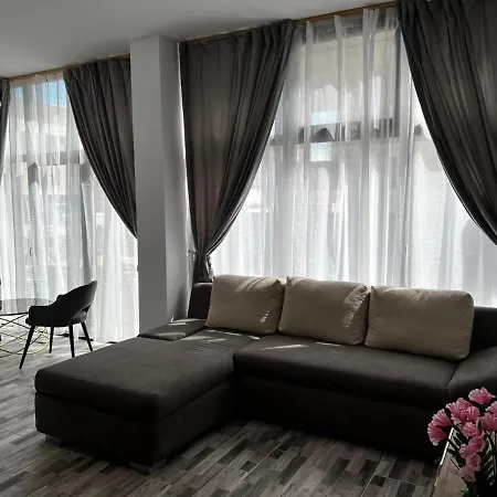 Bijou Apartment *