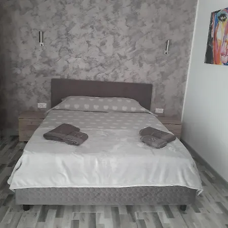 Bijou Apartment *